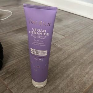 5/$50⭐️Pacifica Vegan Ceramide Gentle Face Wash, 5.0 OZ